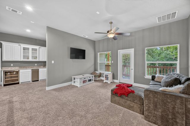 308 Familia Court, Azle, TX 76020