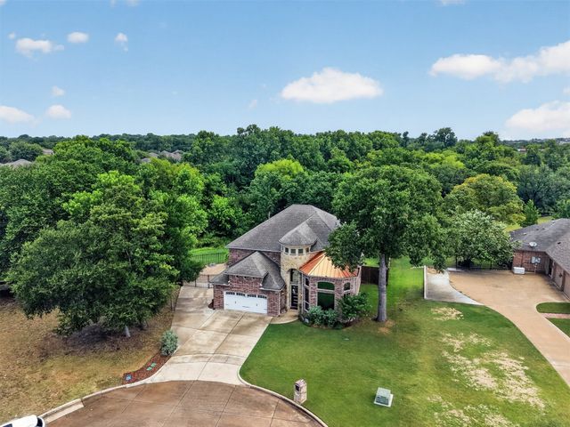 308 Familia Court, Azle, TX 76020