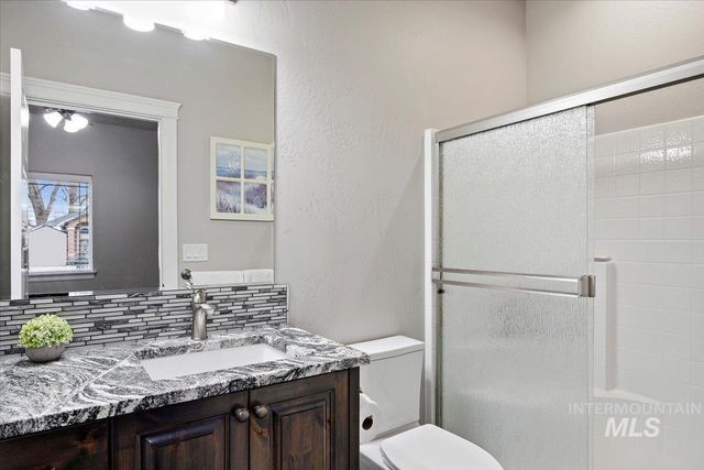 900 Glen Eagle Dr, Jerome, ID 83338