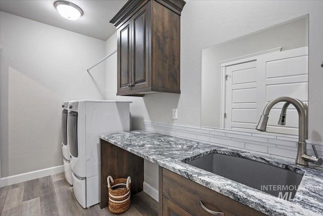 900 Glen Eagle Dr, Jerome, ID 83338