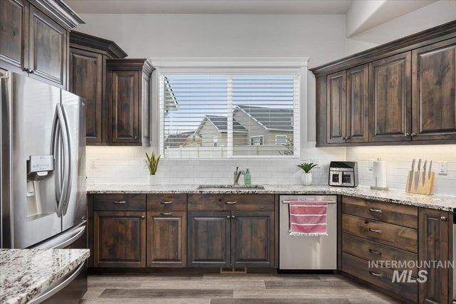 900 Glen Eagle Dr, Jerome, ID 83338