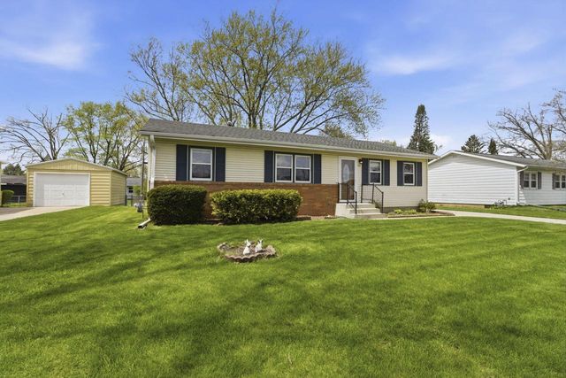 2326 Butlin DRIVE, Beloit, WI 53511