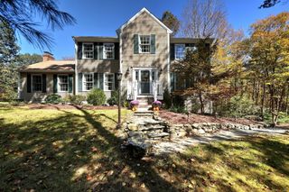 174 Weekeepeemee Road, Woodbury, CT 06798