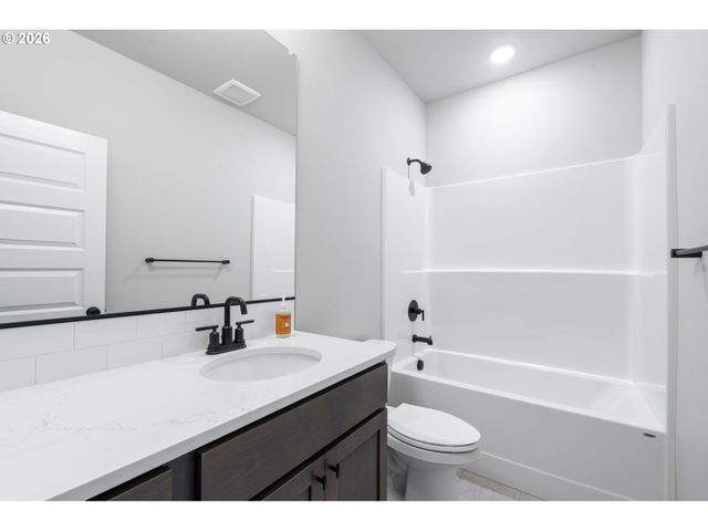 2823 Nw 6TH Ave, Battle Ground, WA 98604