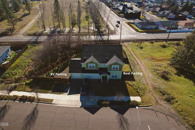 1004 Ruby Meadows, Eagle Point, OR 97524