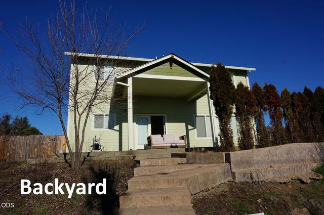 1004 Ruby Meadows, Eagle Point, OR 97524