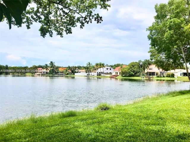 2864 Cambridge Lane, Cooper City, FL 33026