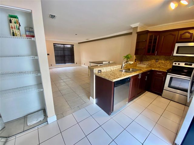 2864 Cambridge Lane, Cooper City, FL 33026