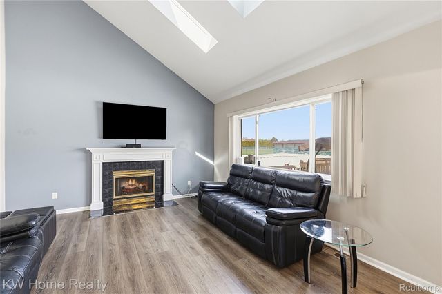 16102 Orchard Drive, Southgate, MI 48195