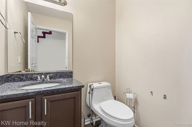 16102 Orchard Drive, Southgate, MI 48195