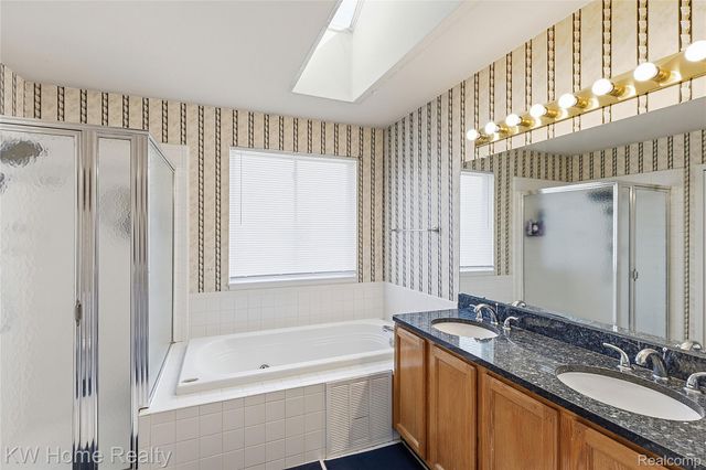 16102 Orchard Drive, Southgate, MI 48195