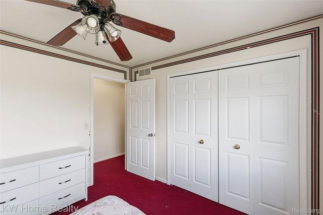 16102 Orchard Drive, Southgate, MI 48195