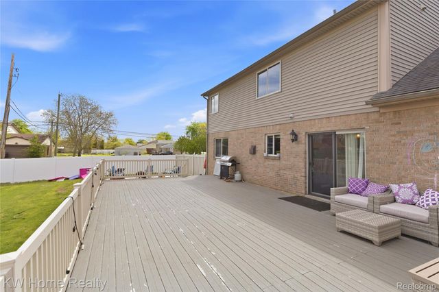 16102 Orchard Drive, Southgate, MI 48195