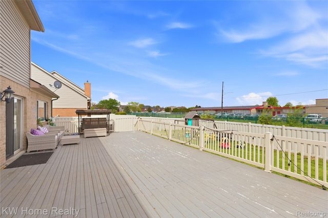 16102 Orchard Drive, Southgate, MI 48195