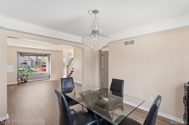 16102 Orchard Drive, Southgate, MI 48195