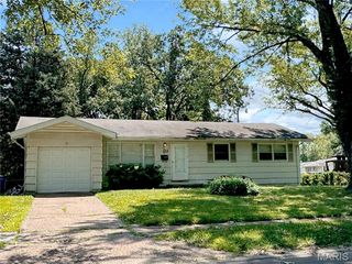 132 Fenwick Drive, Ferguson, MO 63135