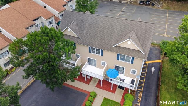29 Town Hill Avenue 7, Danbury, CT 06810