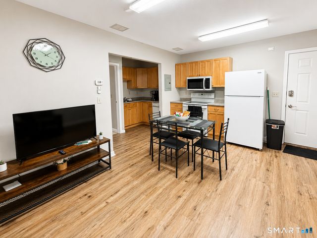 82 Salem Turnpike, Norwich, CT 06360