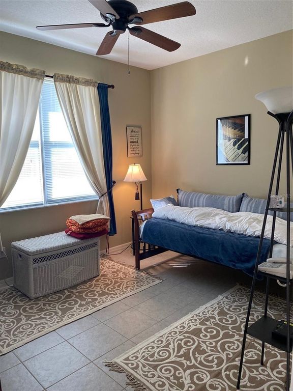 1 CROSSTIE COURT, Palm Coast, FL 32137