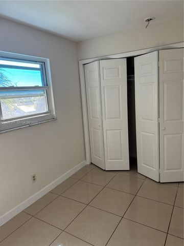 4717 SW 33rd Ave 202, Dania Beach, FL 33312