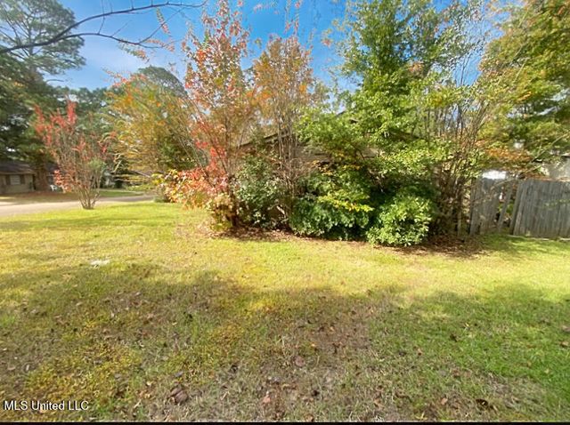 6505 Van Buren Road, Jackson, MS 39213