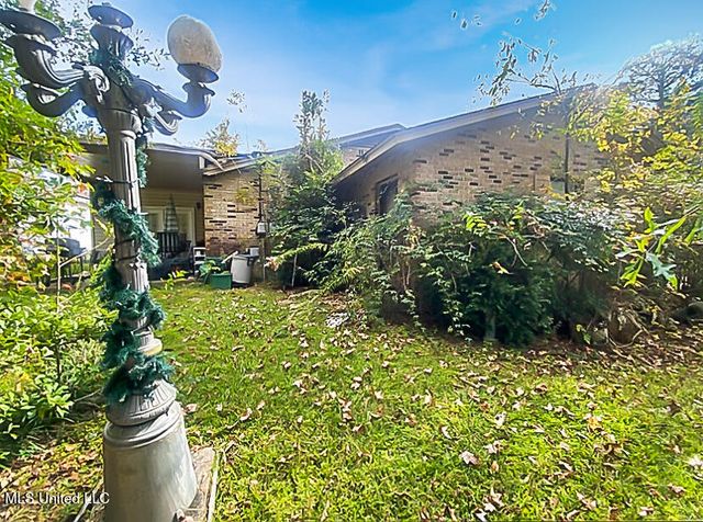 6505 Van Buren Road, Jackson, MS 39213