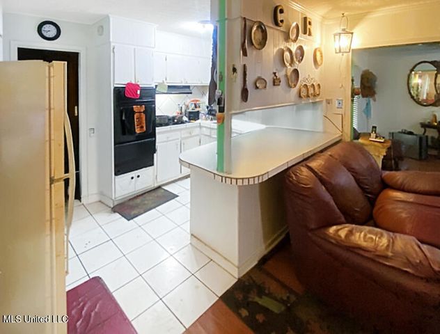 6505 Van Buren Road, Jackson, MS 39213