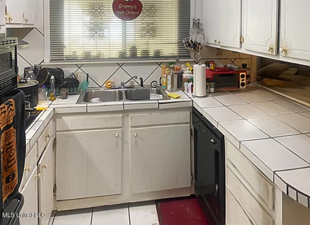 6505 Van Buren Road, Jackson, MS 39213