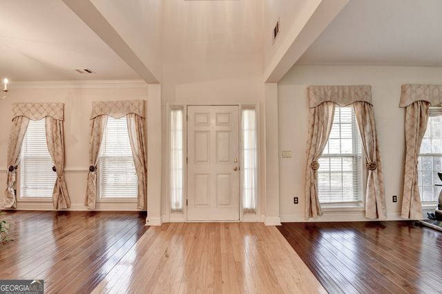 800 Roget Court, Lawrenceville, GA 30045