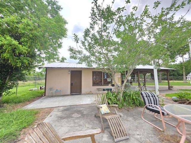 182 Smith Road, Palacios, TX 77465
