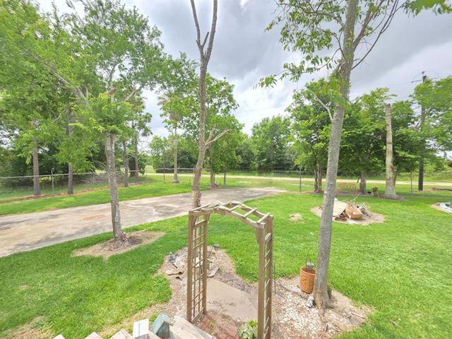 182 Smith Road, Palacios, TX 77465