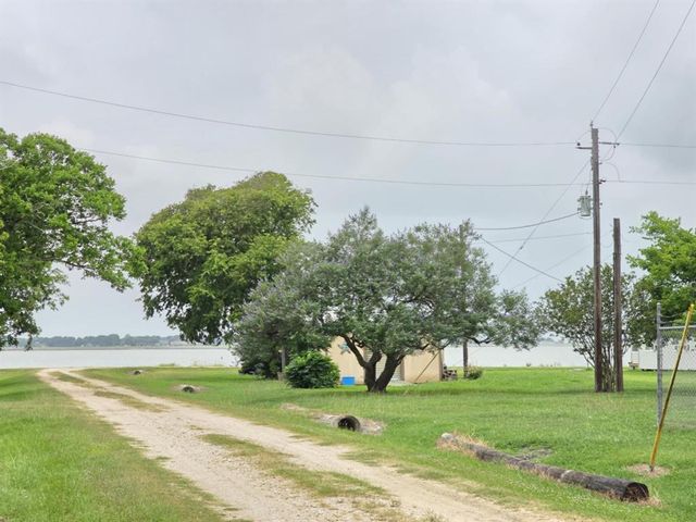 182 Smith Road, Palacios, TX 77465