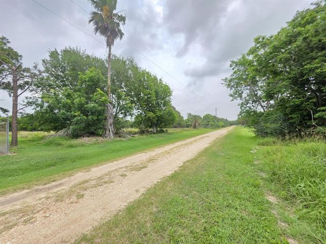 182 Smith Road, Palacios, TX 77465