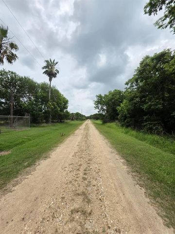 182 Smith Road, Palacios, TX 77465