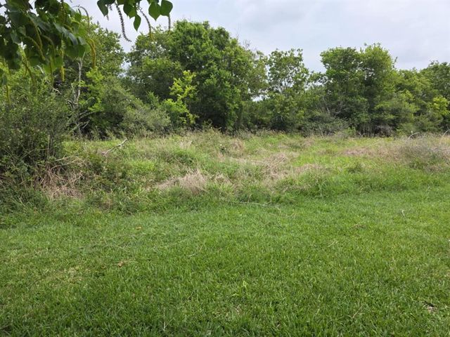 182 Smith Road, Palacios, TX 77465