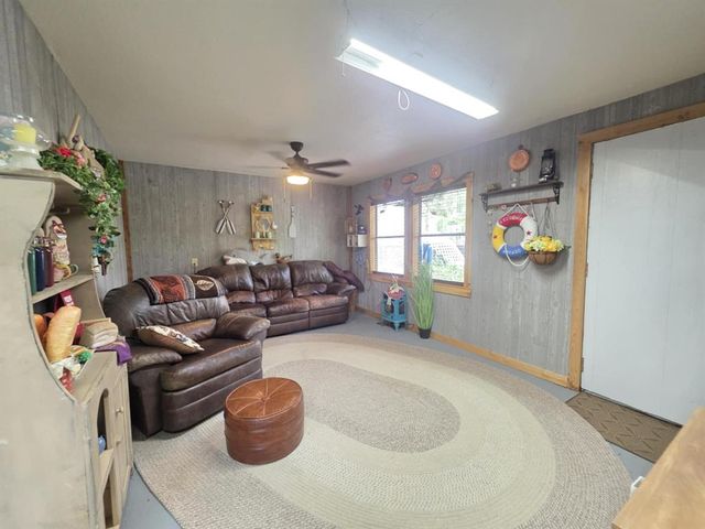 182 Smith Road, Palacios, TX 77465