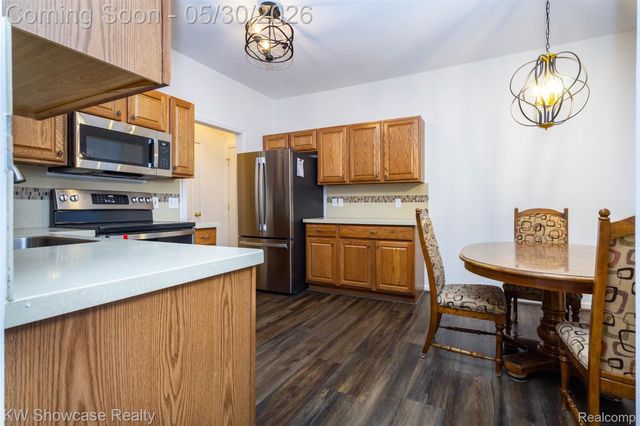 5726 Pinecroft Court 44, Independence Charter Township, MI 48346