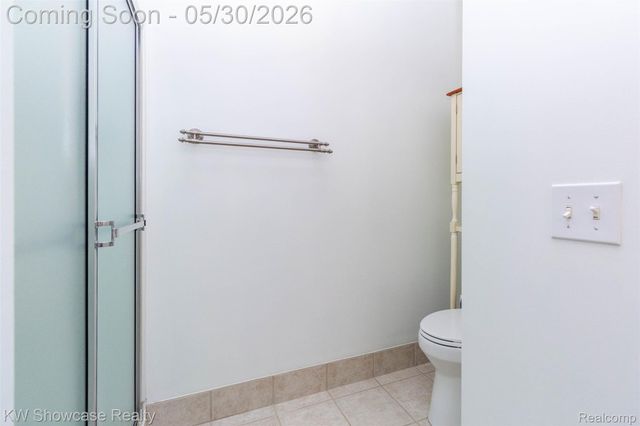 5726 Pinecroft Court 44, Independence Charter Township, MI 48346