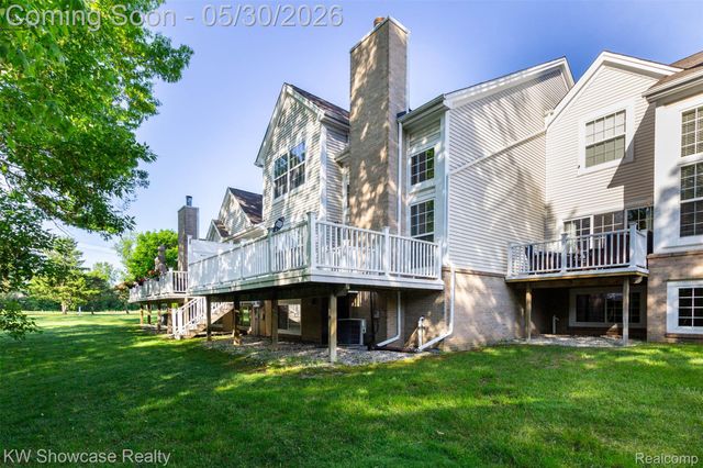 5726 Pinecroft Court 44, Independence Charter Township, MI 48346
