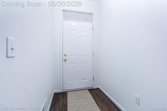 5726 Pinecroft Court 44, Independence Charter Township, MI 48346