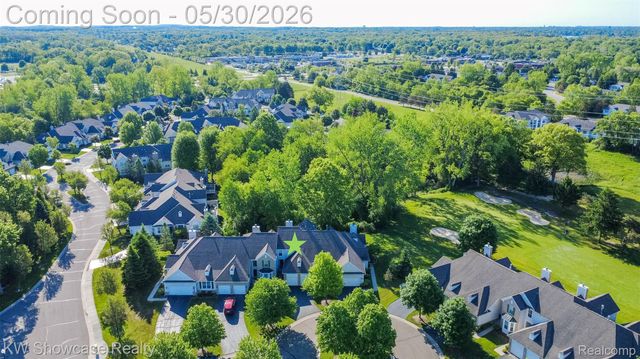 5726 Pinecroft Court 44, Independence Charter Township, MI 48346