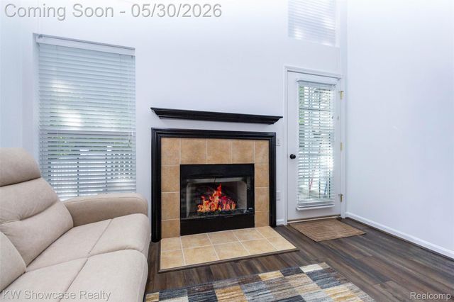 5726 Pinecroft Court 44, Independence Charter Township, MI 48346