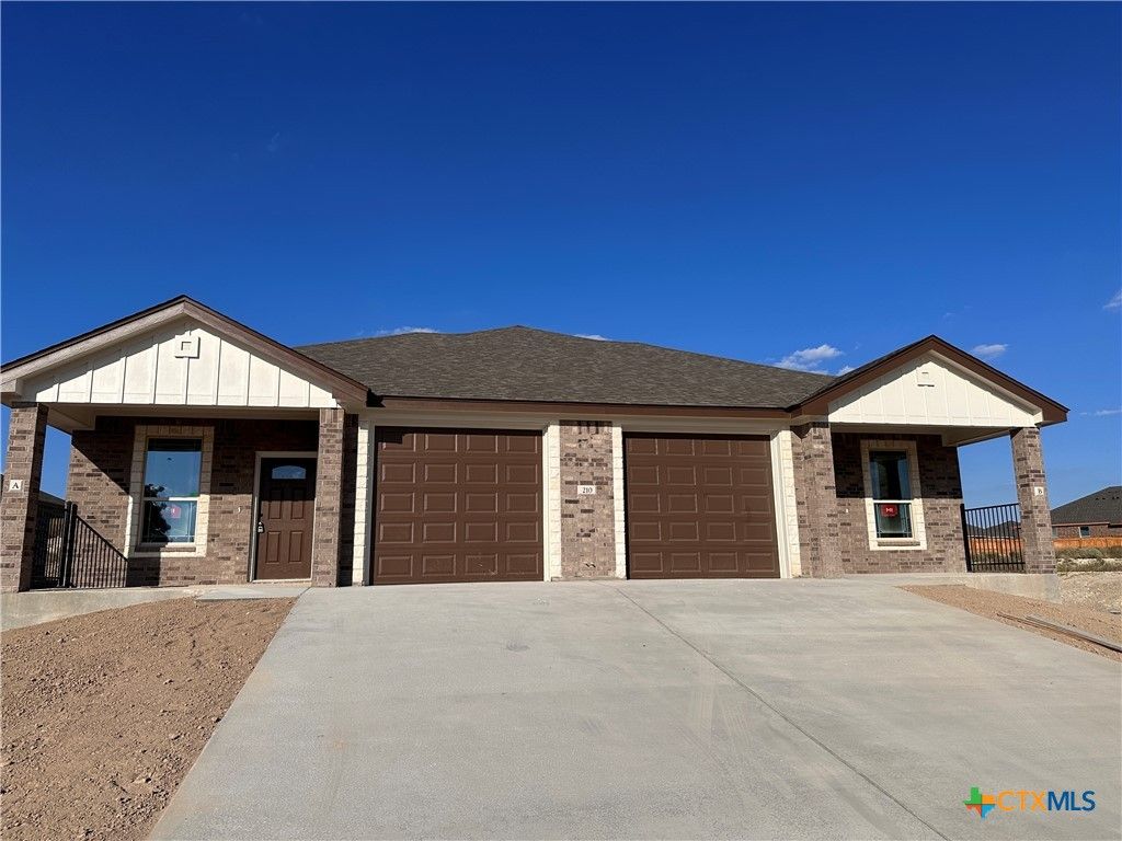 210 Leon Lane A & B, Copperas Cove, TX 77523