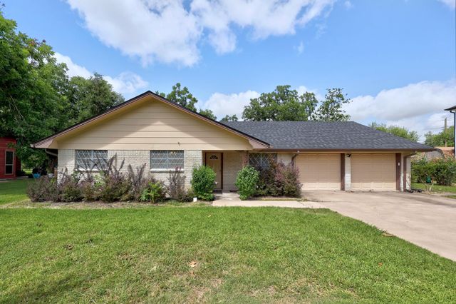 2305 Lathan LN, Taylor, TX 76574