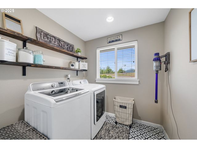 10340 SKYVIEW Rd, Tillamook, OR 97141