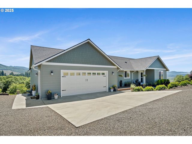 10340 SKYVIEW Rd, Tillamook, OR 97141