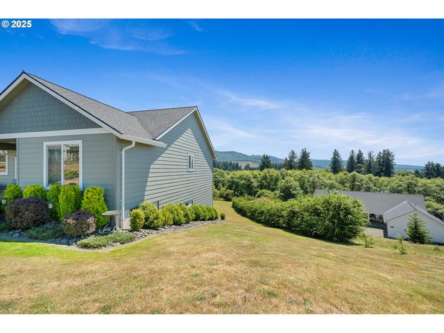 10340 SKYVIEW Rd, Tillamook, OR 97141
