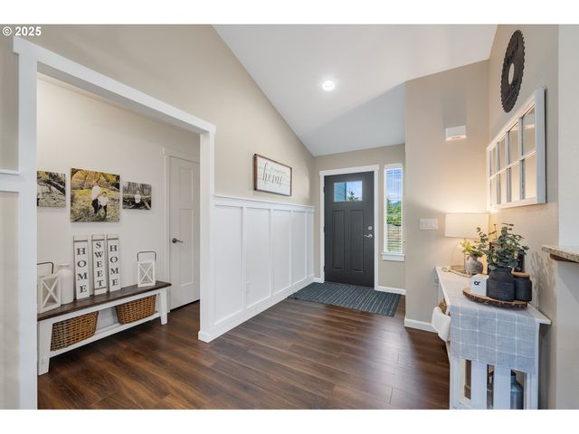 10340 SKYVIEW Rd, Tillamook, OR 97141