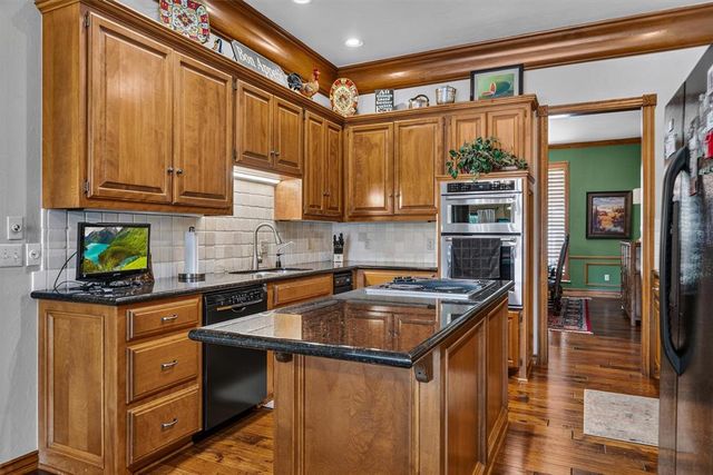 5016 Misty Glen Circle, Oklahoma City, OK 73142
