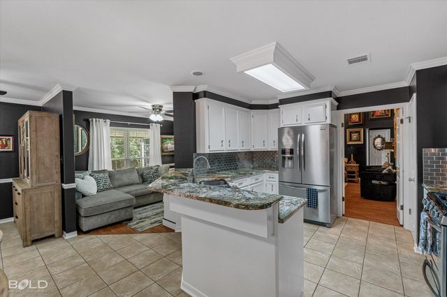 2200 Middle Creek Boulevard, Bossier City, LA 71111